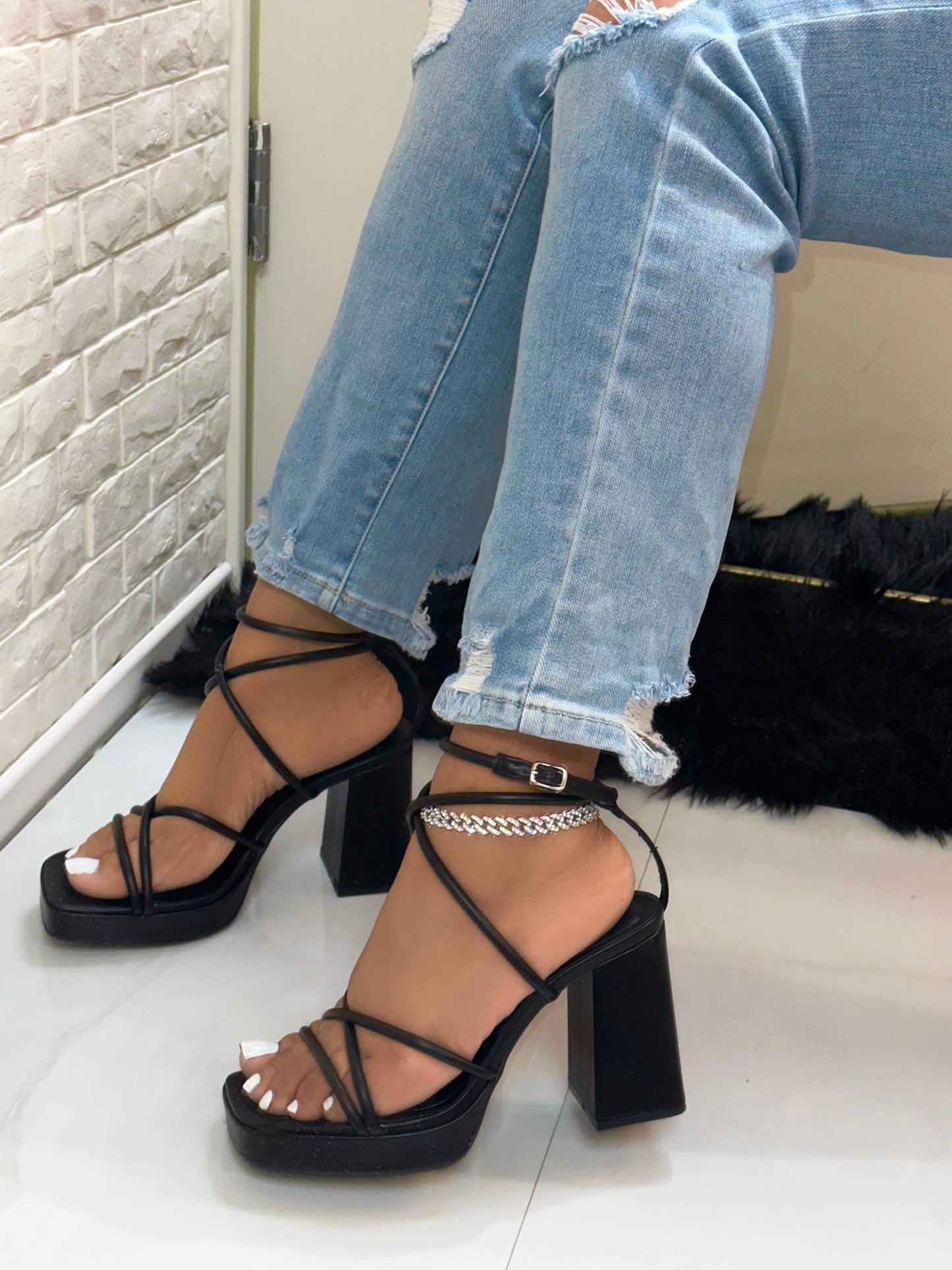 Jayne Heel - Black