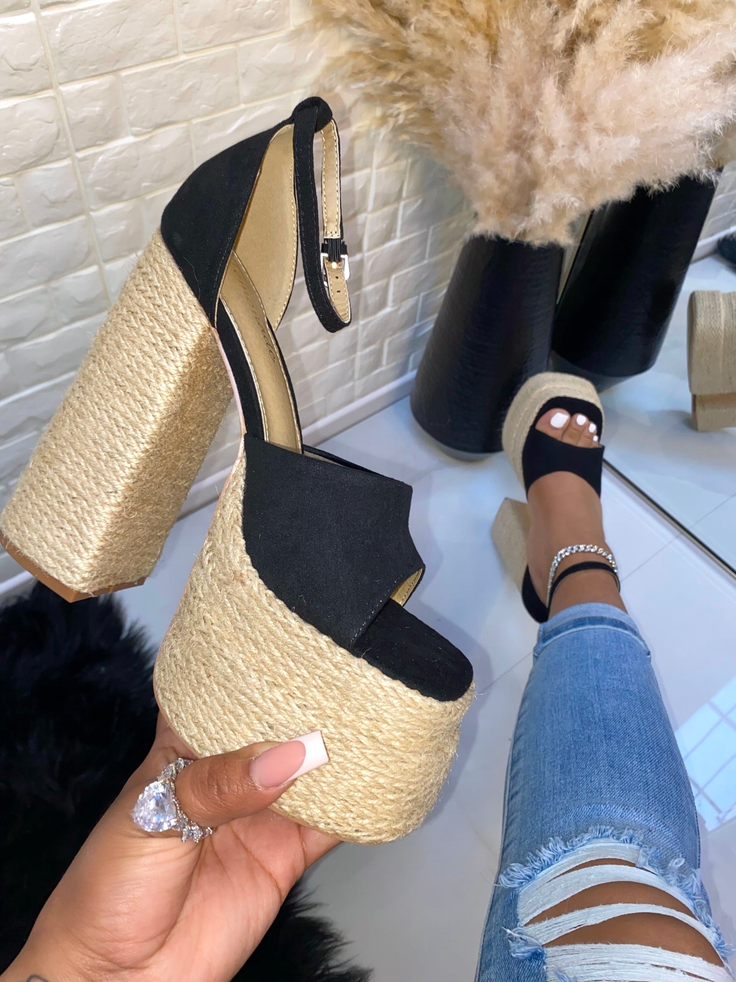 Alessio Platform - Black (Wide Friendly)