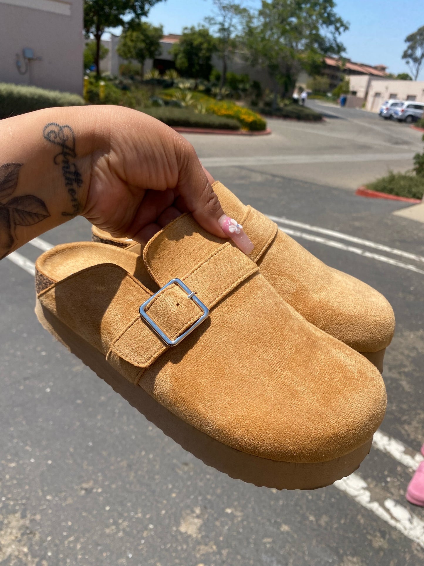 Emory Clog - Tan