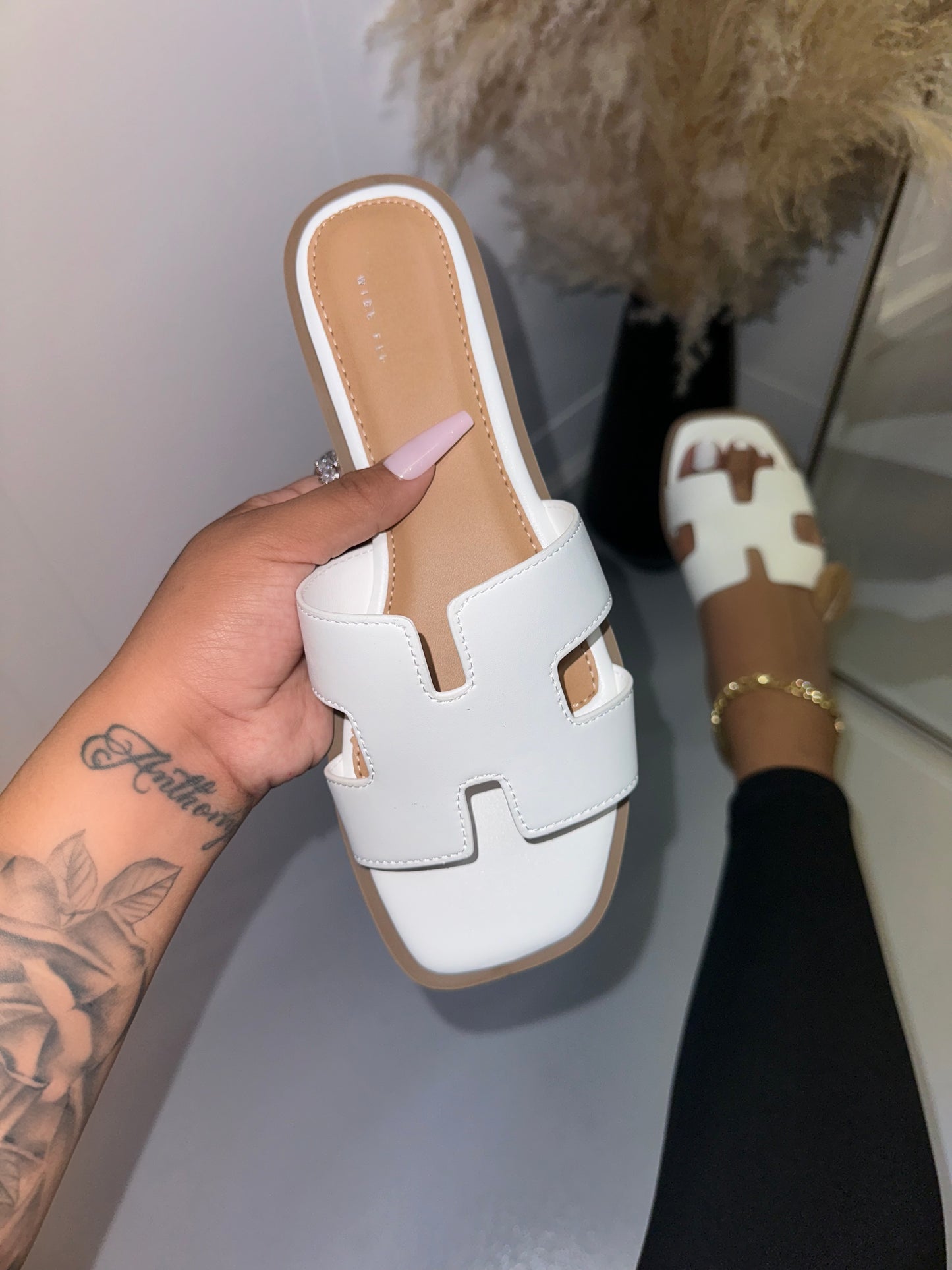 Eliza Sandal - White (Wide Fit)