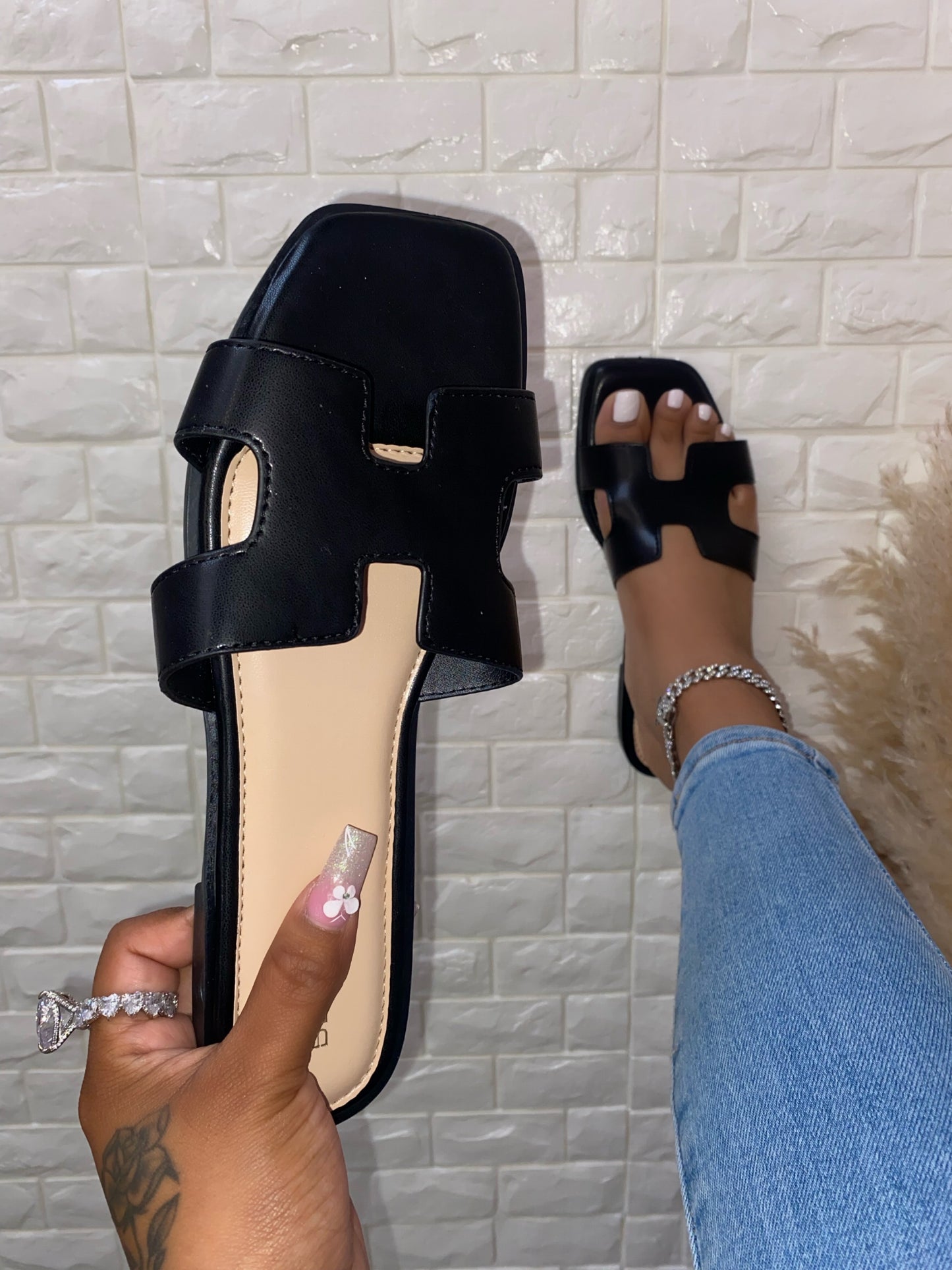 Kalyn Sandal - Black