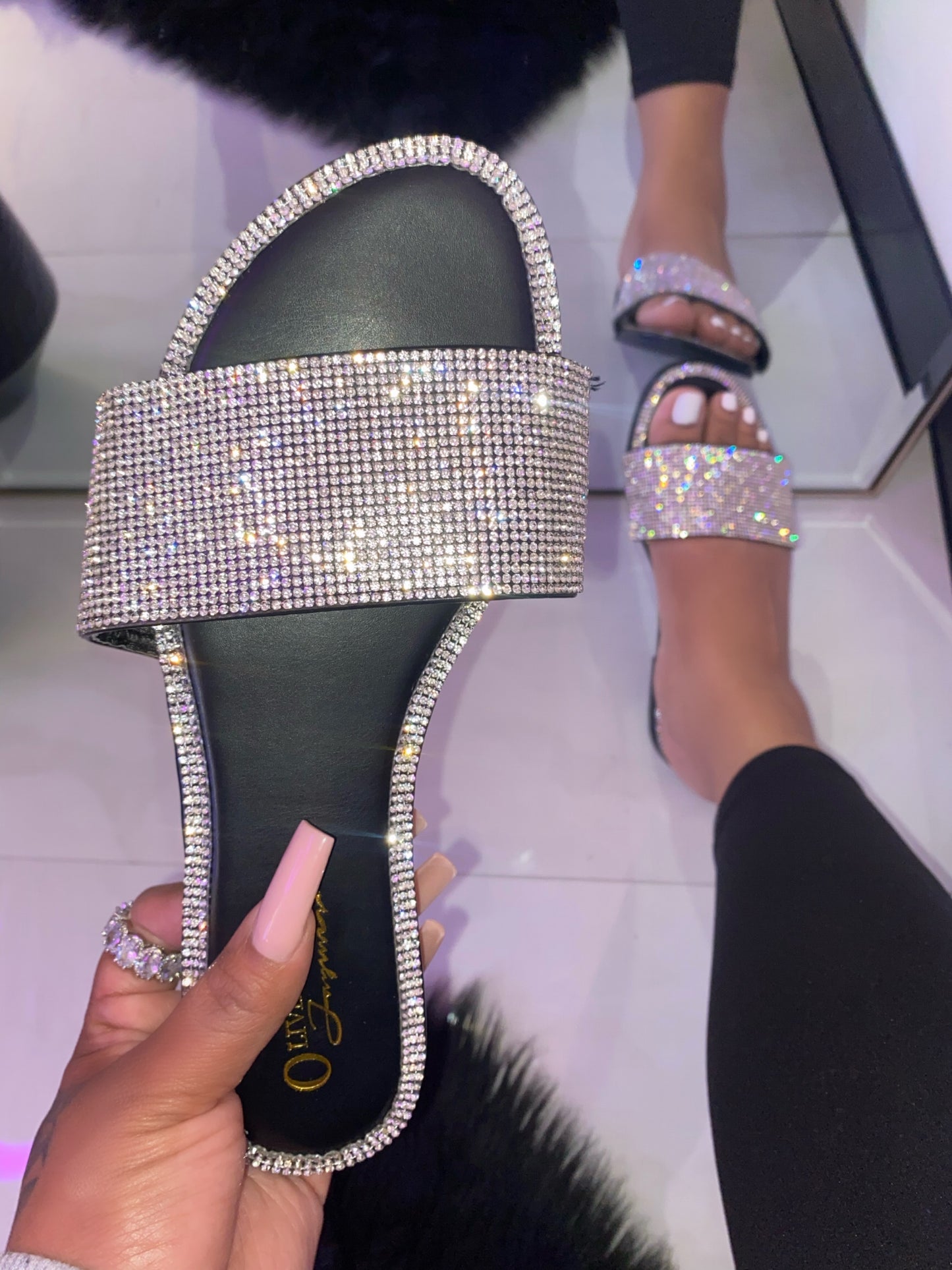 Beki Sandal - Black (Wide Friendly)