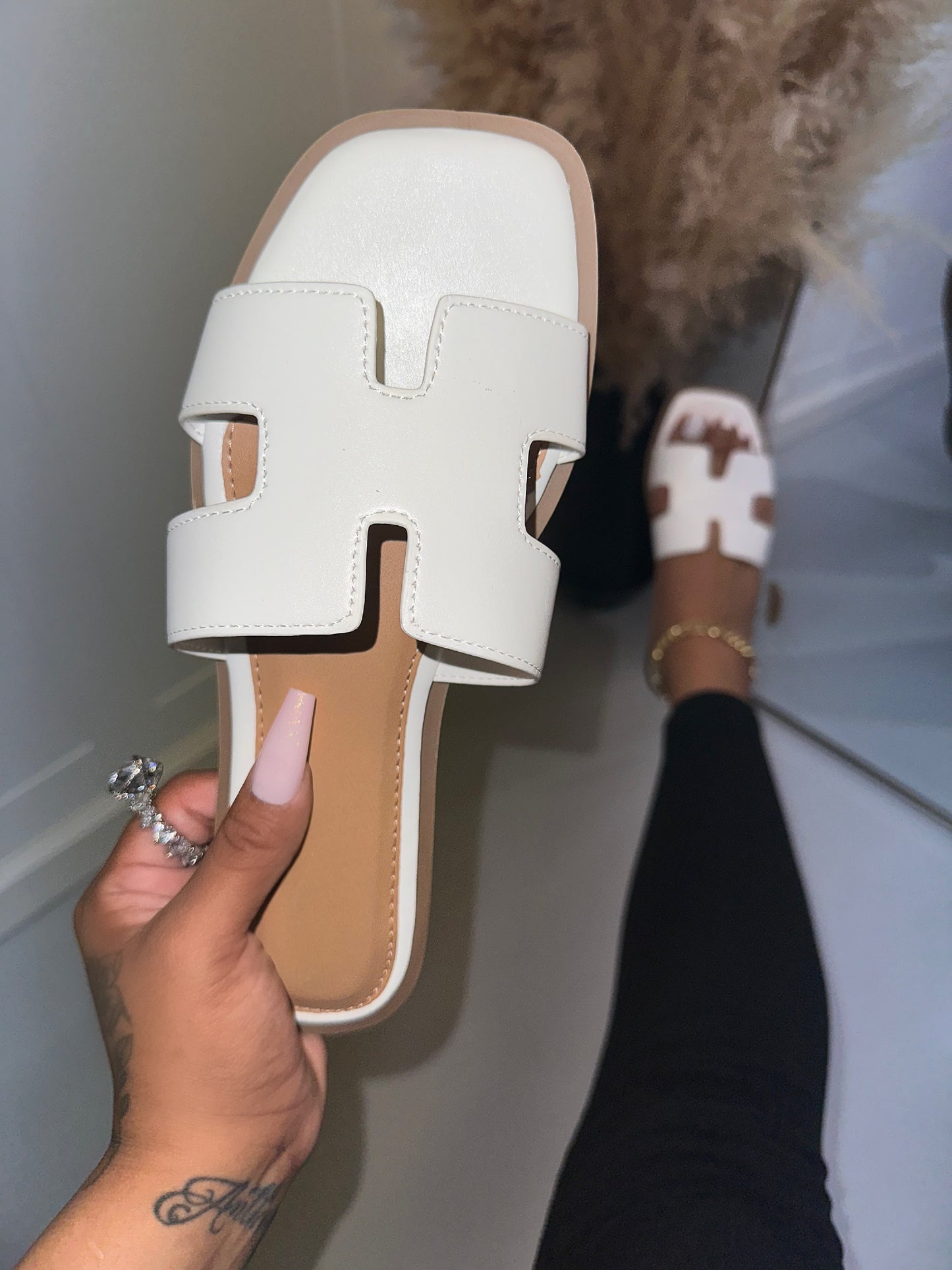 Eliza Sandal - White (Wide Fit)