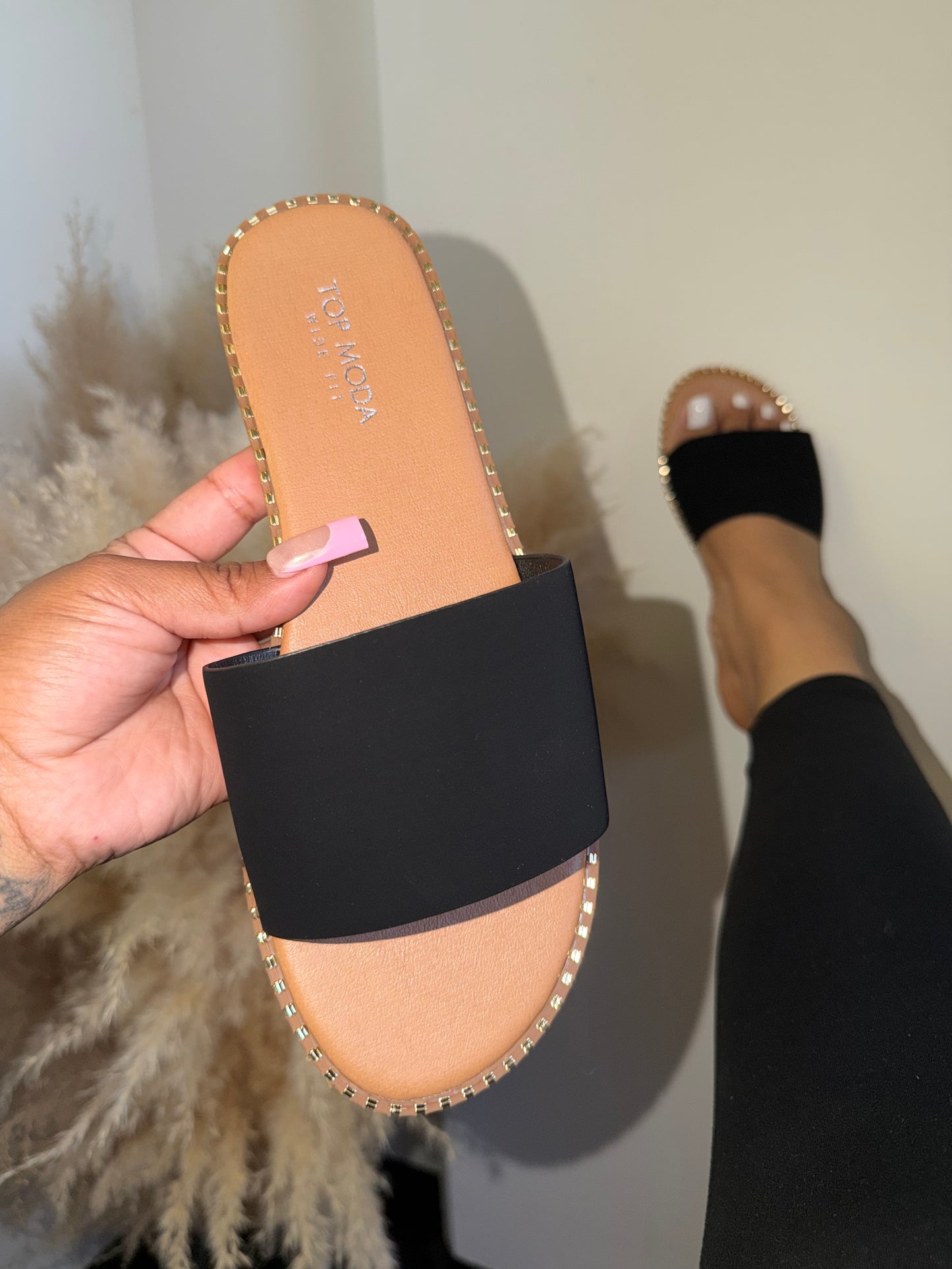 Amirah Sandal - Black (Wide Fit)