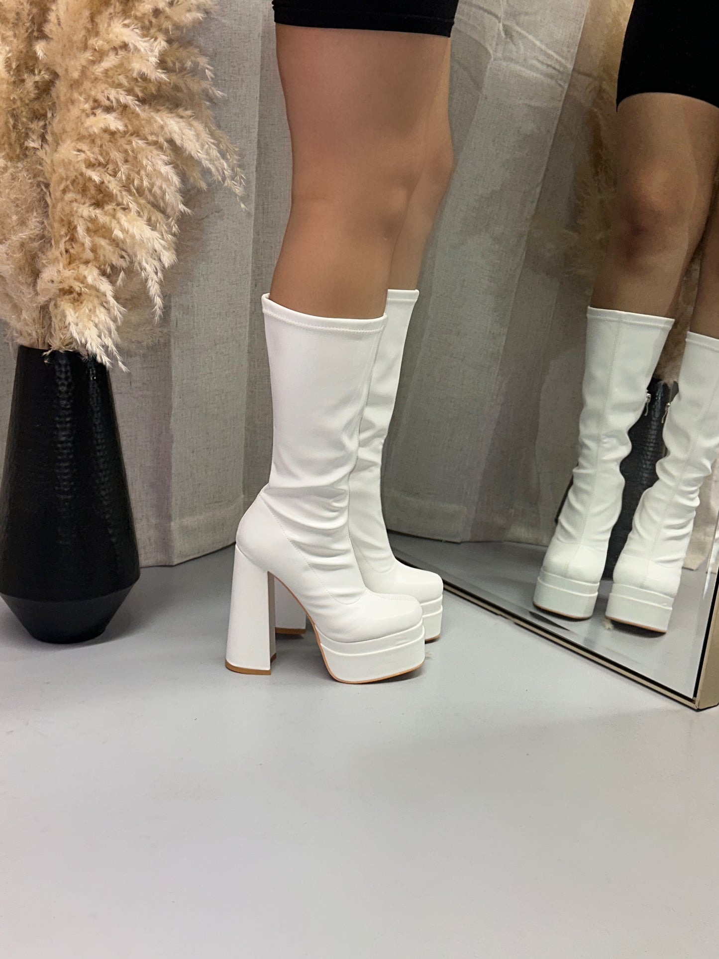 Dejah Platform Boot - White