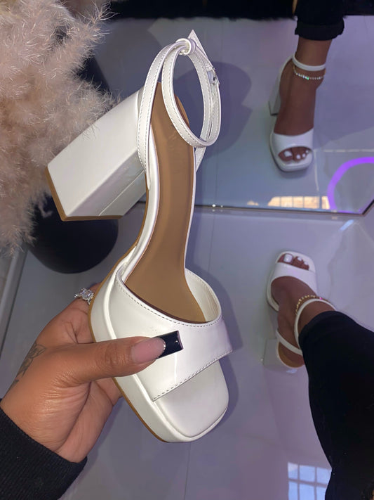 Gia Heel - White (Wide Friendly)