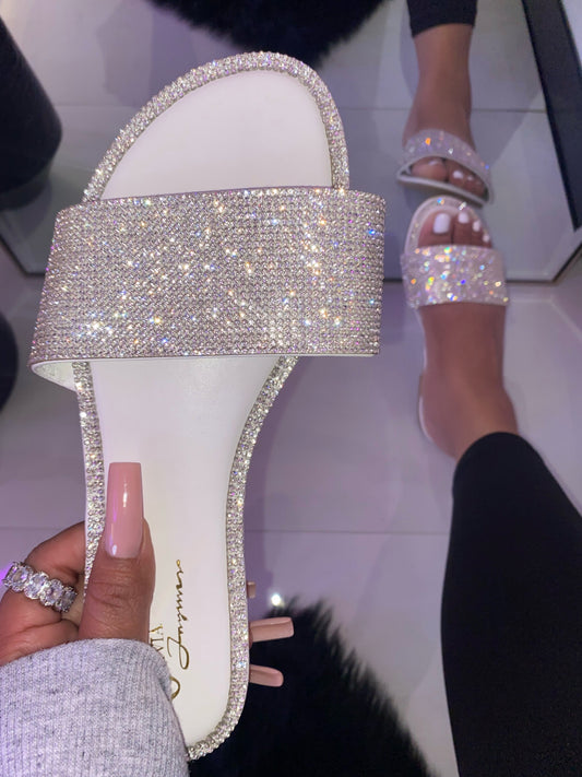 Beki Sandal - White (Wide Friendly)