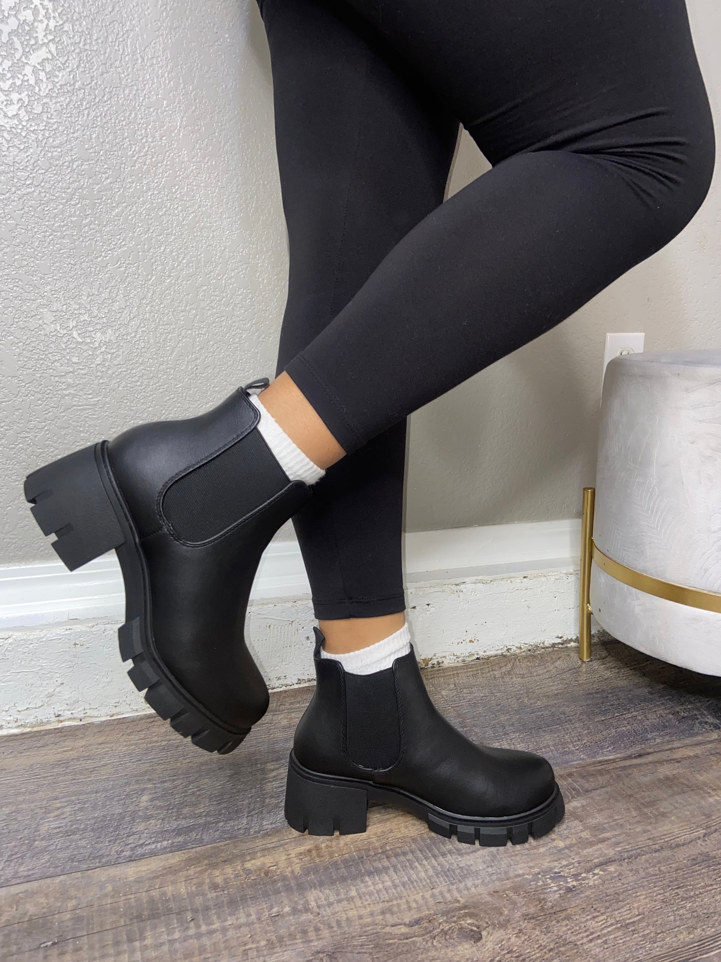 Gabby Boot - Black (Wide Friendly)