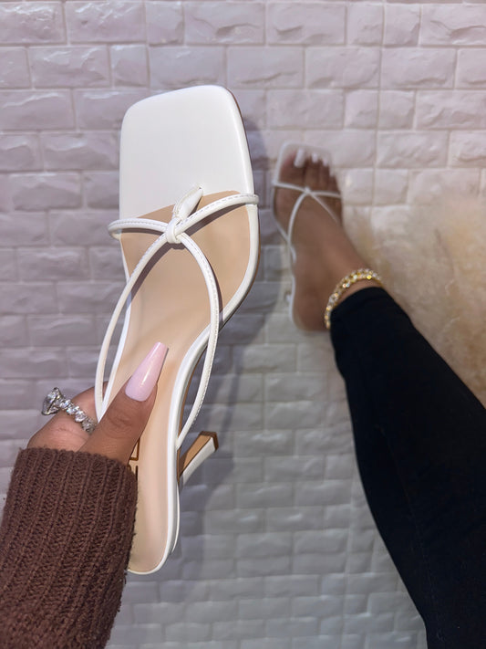 Dexi Heel - White (Wide Friendly)