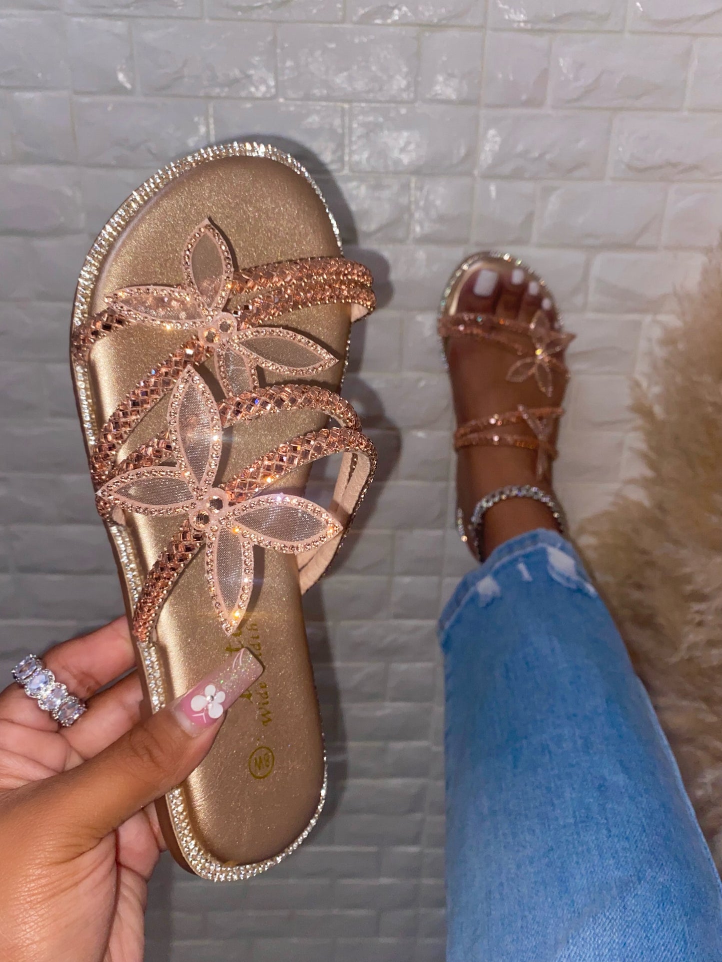 Anisah Sandal - Champagne (Wide Width)