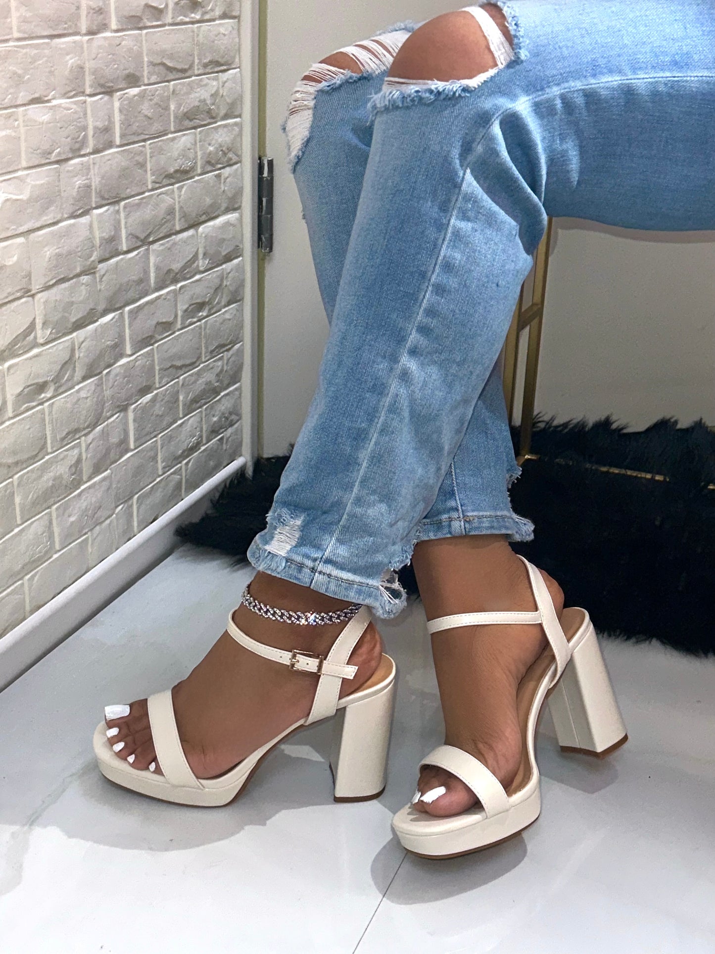 Maggie Heel - Ivory (Wide Fit)