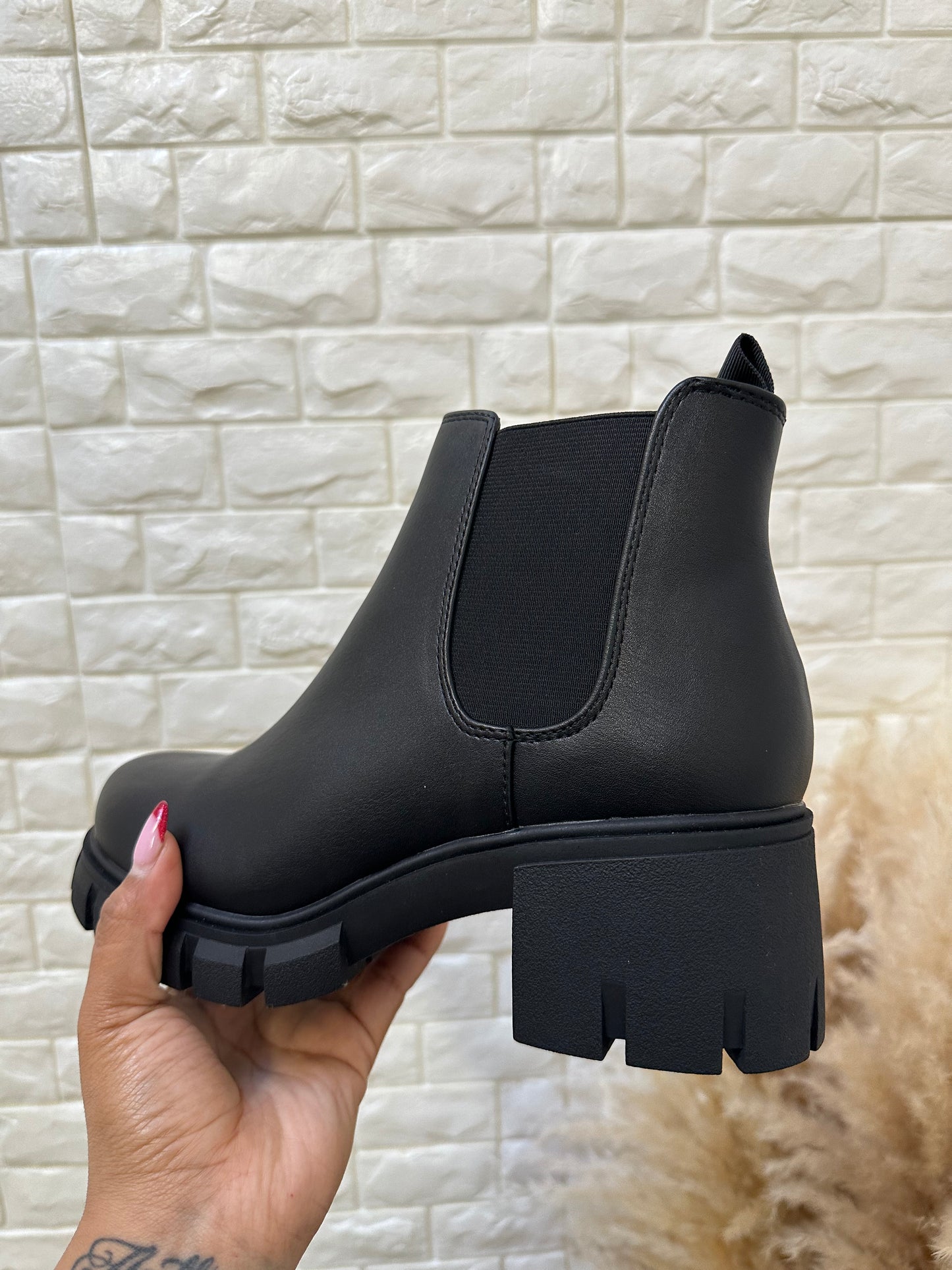 Gabby Boot - Black (Wide Friendly)