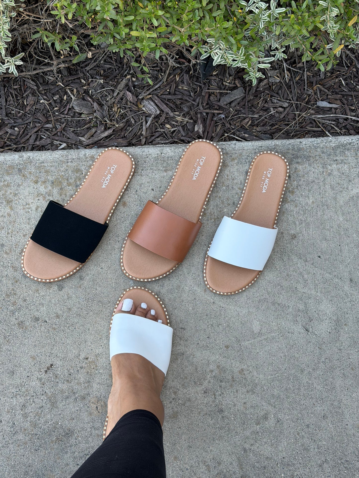 Amirah Sandal - Black (Wide Fit)