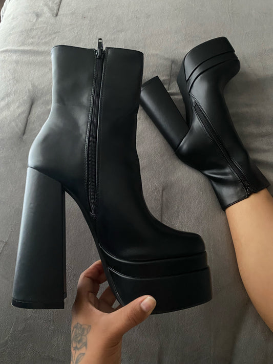 Anika Bootie - Black